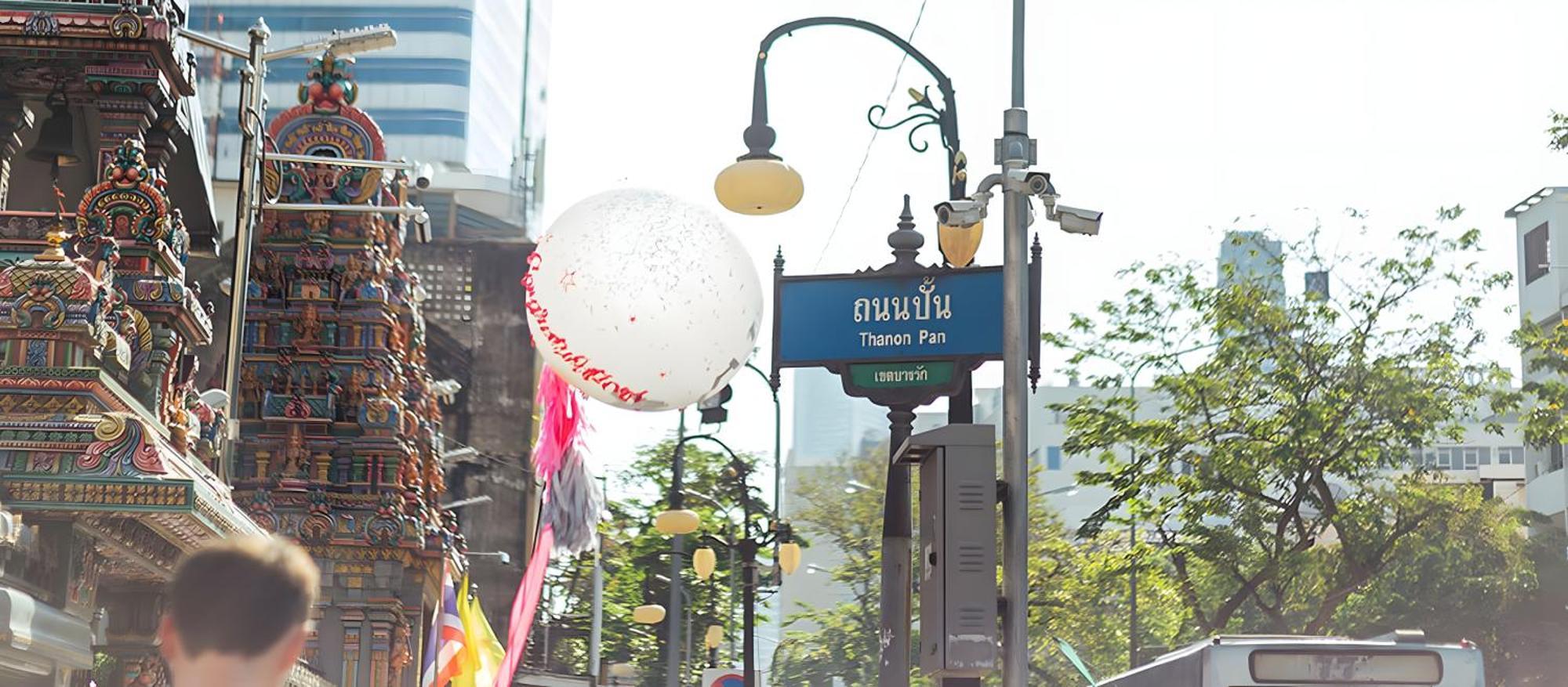 Go Inn Silom Bts Surasak Station - โกอินน์ สีลม บีทีเอส สถานีสุรศักดิ์ 1 Bangkok Exterior foto